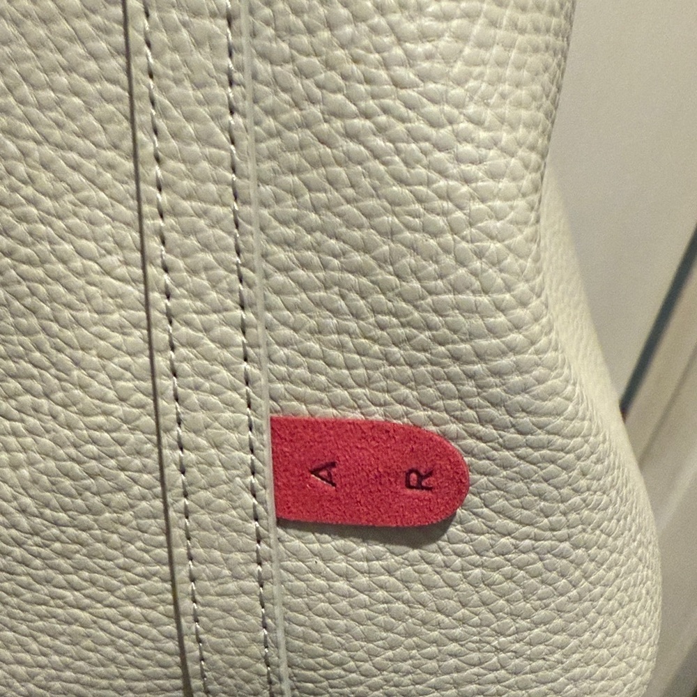 Angela Roi Elegant light gray Leather Shoulder Bag - Picture 3 of 8